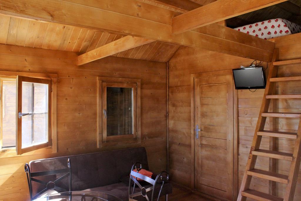 Monte Do Azibo Glamping Hotel Podence Szoba fotó
