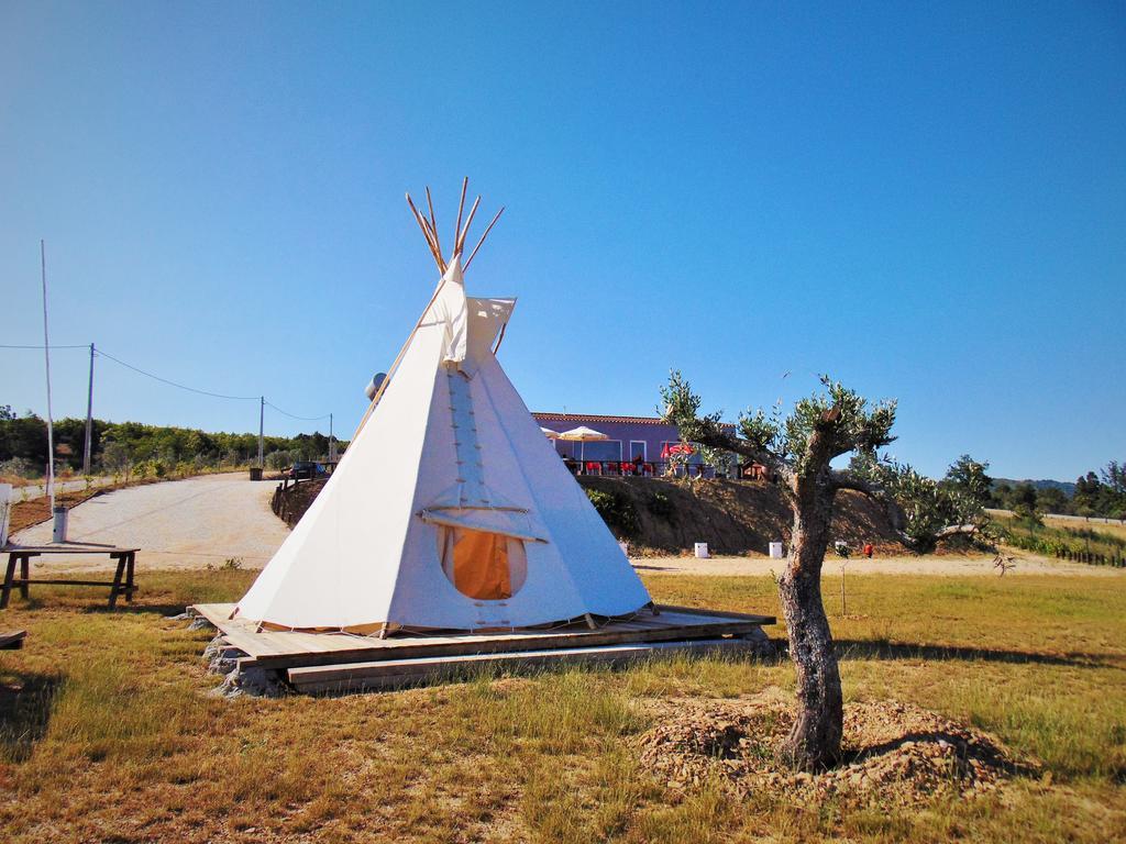 Monte Do Azibo Glamping Hotel Podence Szoba fotó